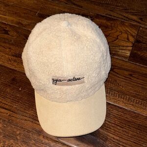 Zyia Active Cream Textured Cap Women’s
